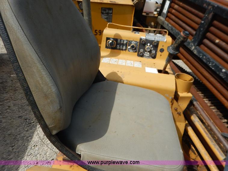 image for item J6481 1999 Vermeer D24X40A Navigator directional drill