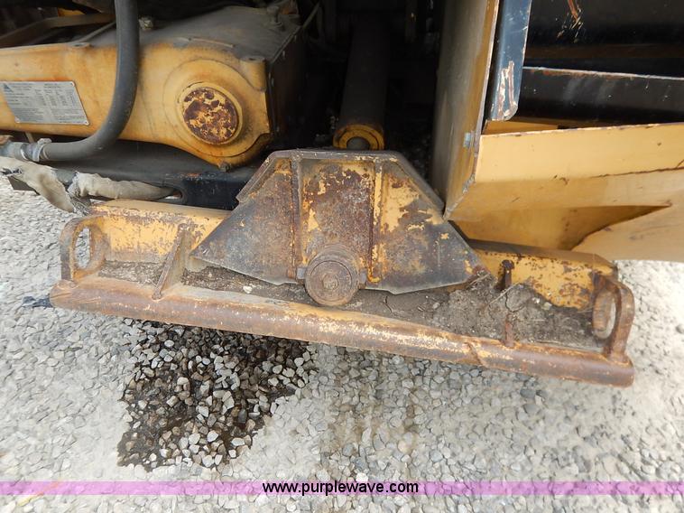 image for item J6481 1999 Vermeer D24X40A Navigator directional drill