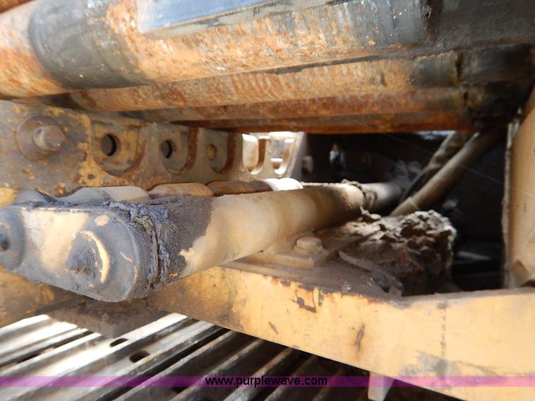 image for item J6481 1999 Vermeer D24X40A Navigator directional drill