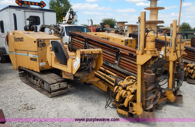 image for item J6482 2000 Vermeer D24X40A Navigator directional drill