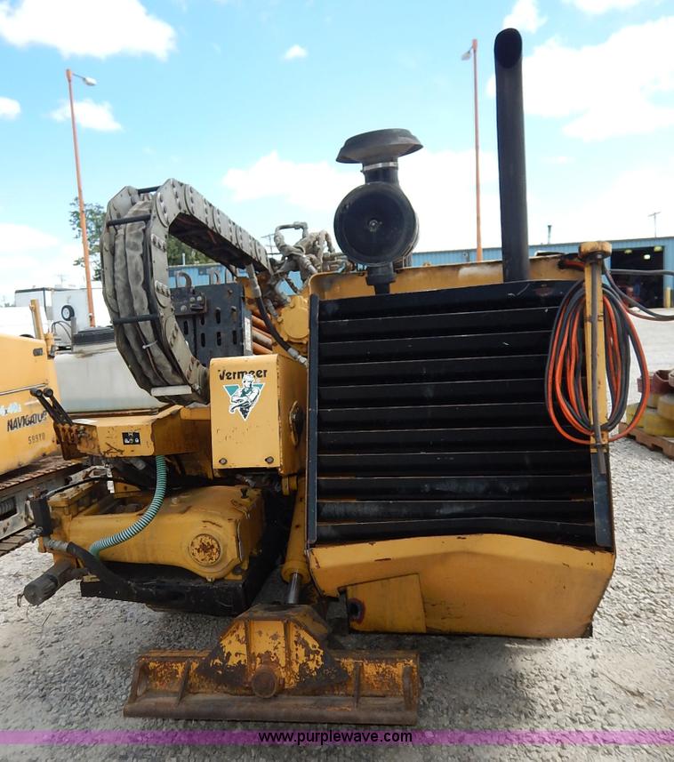 image for item J6482 2000 Vermeer D24X40A Navigator directional drill