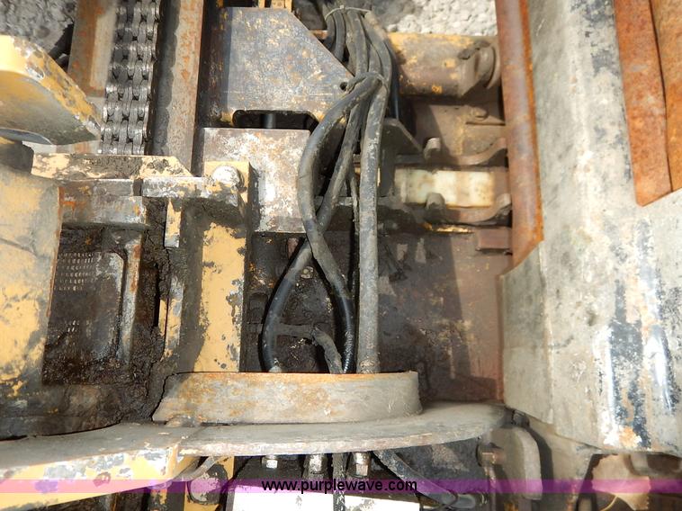 image for item J6482 2000 Vermeer D24X40A Navigator directional drill