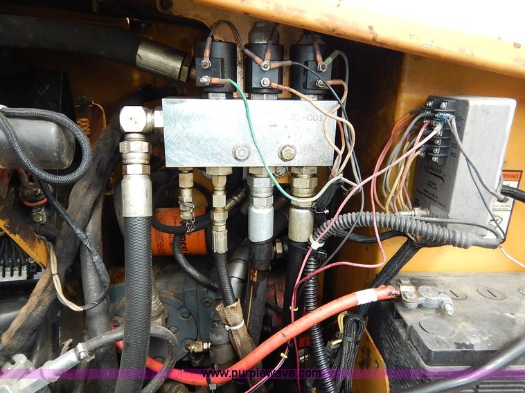 image for item J6482 2000 Vermeer D24X40A Navigator directional drill