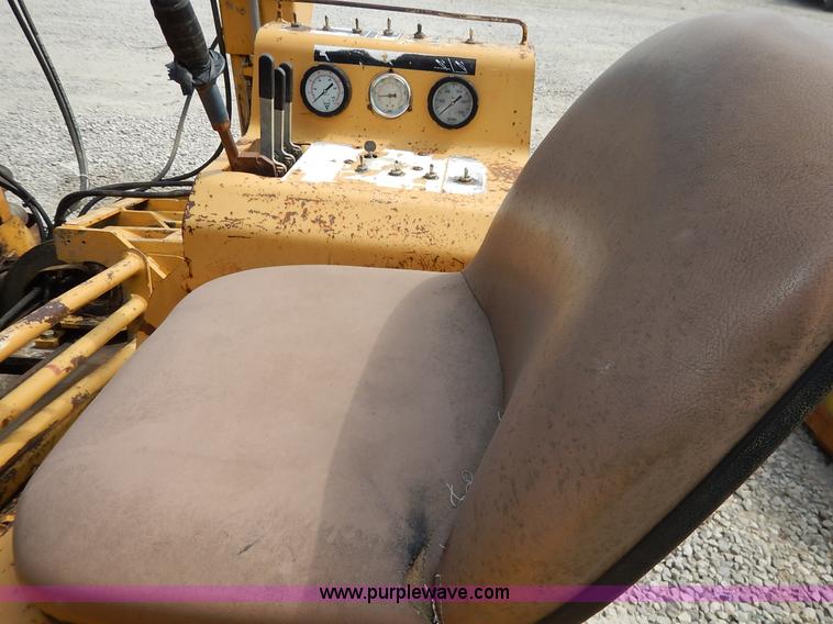 image for item J6482 2000 Vermeer D24X40A Navigator directional drill