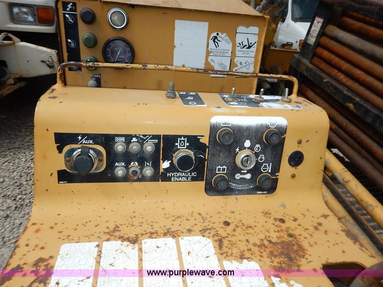 image for item J6482 2000 Vermeer D24X40A Navigator directional drill