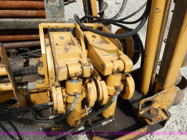 image for item J6482 2000 Vermeer D24X40A Navigator directional drill