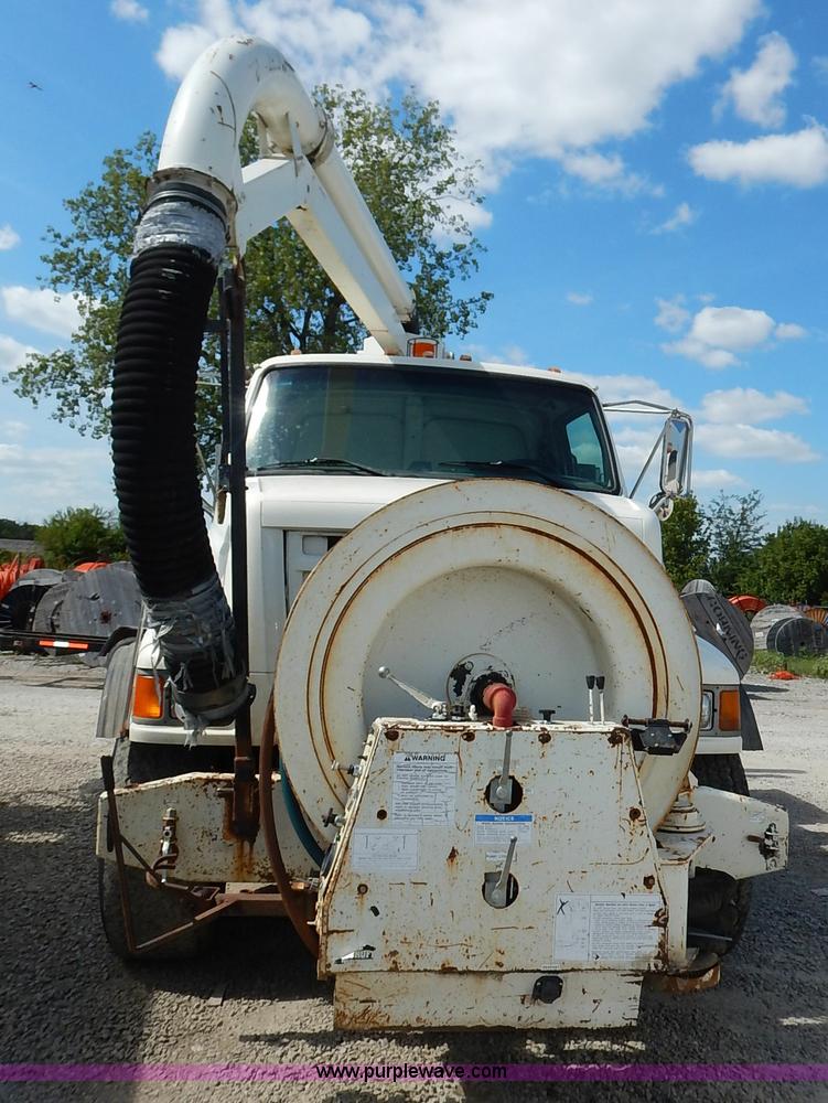 image for item J6484 1997 Ford LT8501 Louisville sewer rodder and vacuum excavation  truck