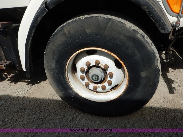 image for item J6484 1997 Ford LT8501 Louisville sewer rodder and vacuum excavation  truck