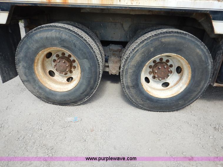 image for item J6484 1997 Ford LT8501 Louisville sewer rodder and vacuum excavation  truck