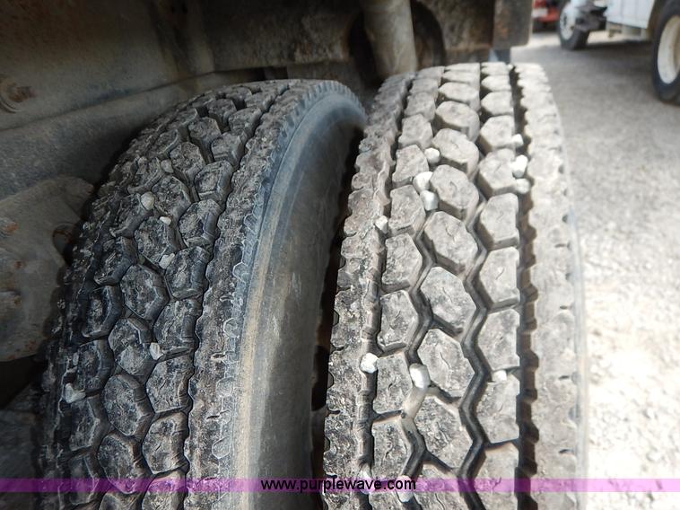 image for item J6484 1997 Ford LT8501 Louisville sewer rodder and vacuum excavation  truck