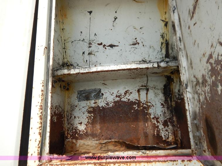 image for item J6484 1997 Ford LT8501 Louisville sewer rodder and vacuum excavation  truck