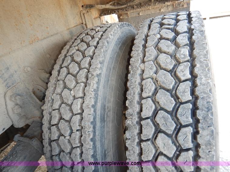 image for item J6484 1997 Ford LT8501 Louisville sewer rodder and vacuum excavation  truck