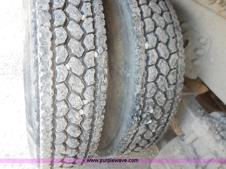 image for item J6484 1997 Ford LT8501 Louisville sewer rodder and vacuum excavation  truck