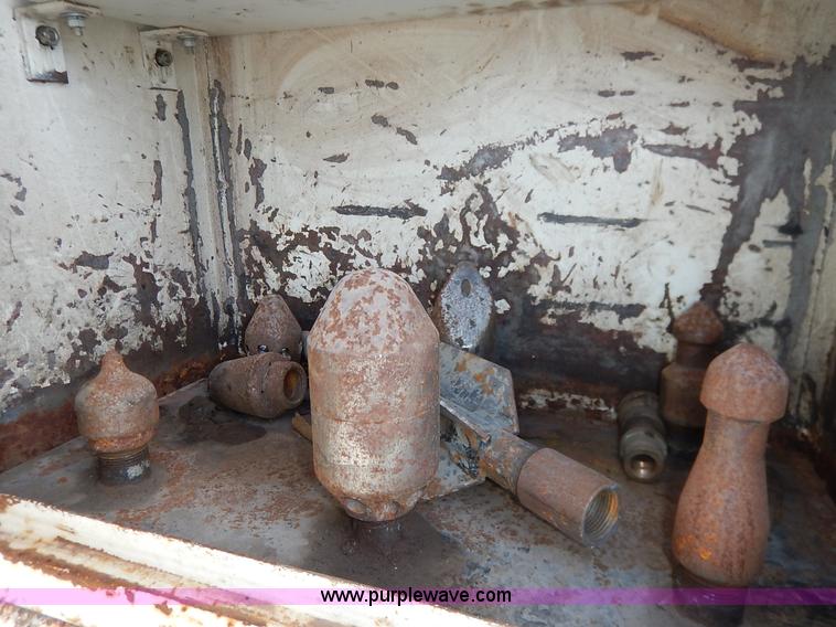 image for item J6484 1997 Ford LT8501 Louisville sewer rodder and vacuum excavation  truck