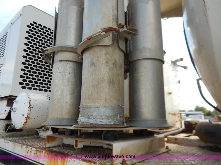 image for item J6484 1997 Ford LT8501 Louisville sewer rodder and vacuum excavation  truck