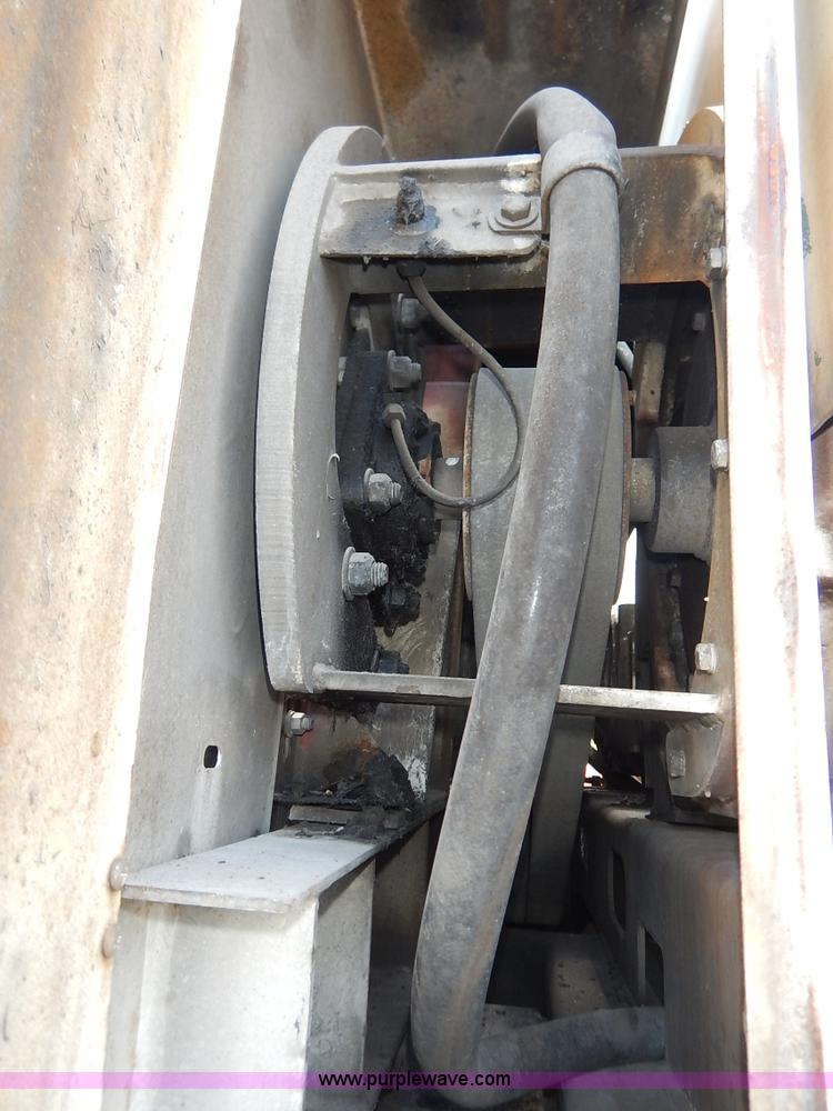 image for item J6484 1997 Ford LT8501 Louisville sewer rodder and vacuum excavation  truck