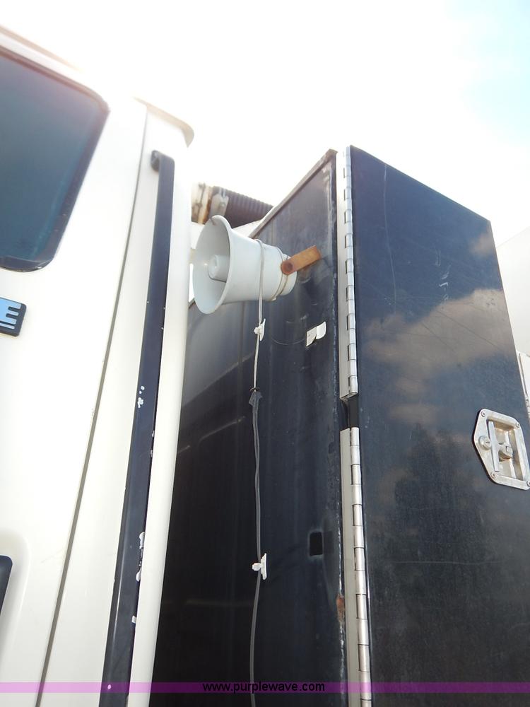 image for item J6484 1997 Ford LT8501 Louisville sewer rodder and vacuum excavation  truck