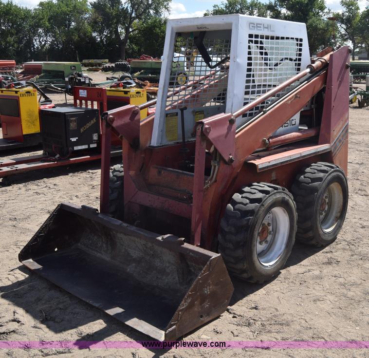 image for item J7782 Gehl 4510 skid steer