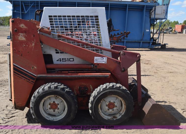 image for item J7782 Gehl 4510 skid steer