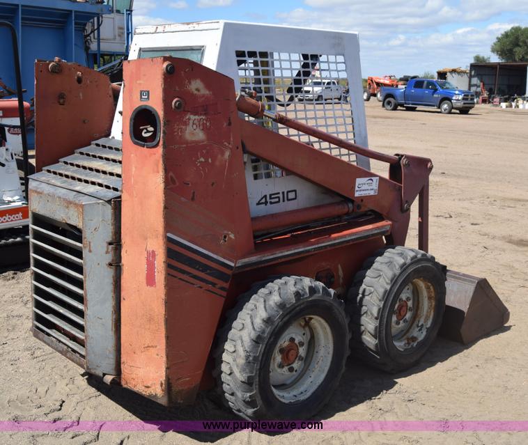 image for item J7782 Gehl 4510 skid steer