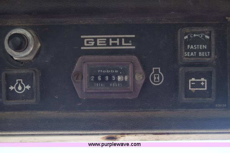 image for item J7782 Gehl 4510 skid steer