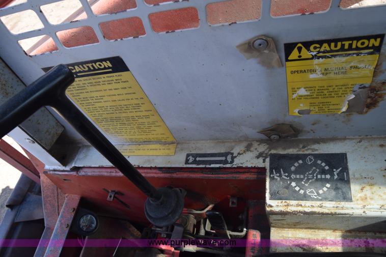 image for item J7782 Gehl 4510 skid steer