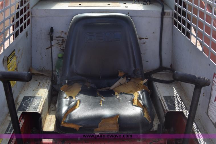 image for item J7782 Gehl 4510 skid steer