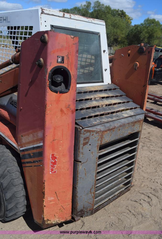 image for item J7782 Gehl 4510 skid steer