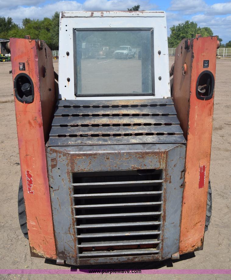 image for item J7782 Gehl 4510 skid steer