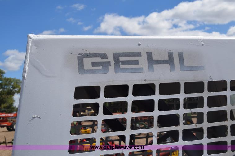 image for item J7782 Gehl 4510 skid steer
