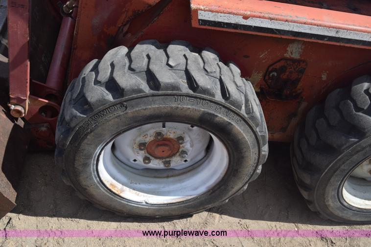 image for item J7782 Gehl 4510 skid steer