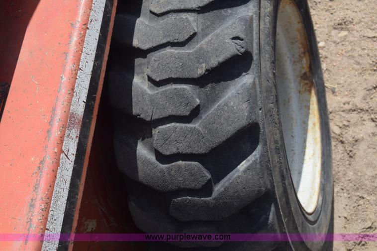 image for item J7782 Gehl 4510 skid steer