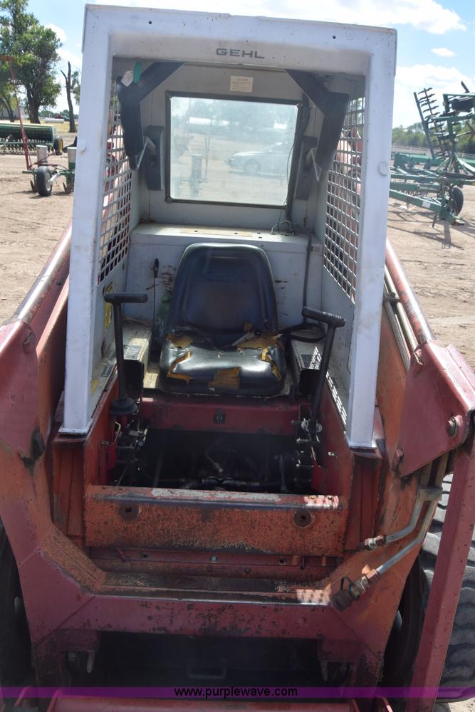 image for item J7782 Gehl 4510 skid steer