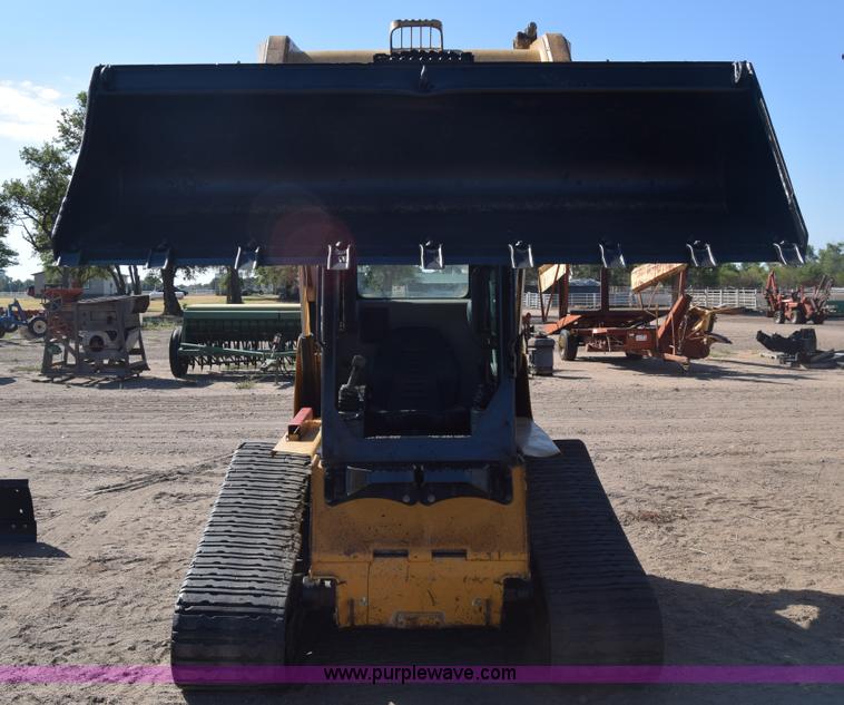 image for item J8199 2003 Caterpillar 287 skid steer