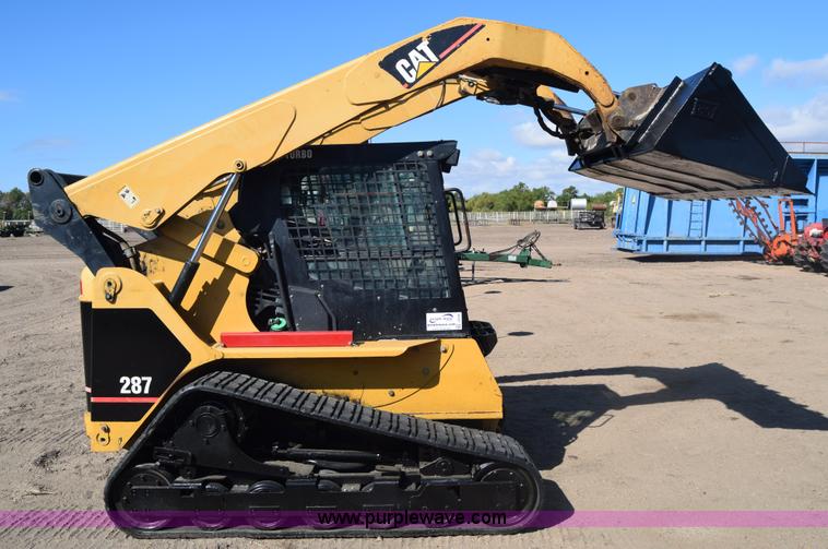 image for item J8199 2003 Caterpillar 287 skid steer