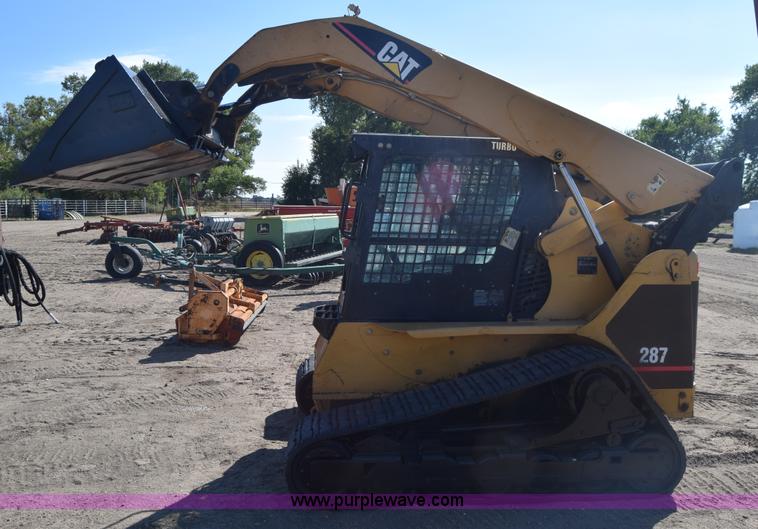 image for item J8199 2003 Caterpillar 287 skid steer