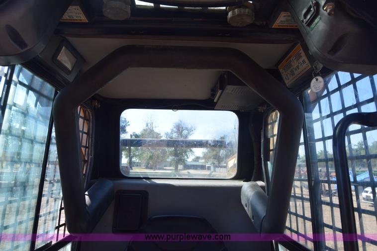 image for item J8199 2003 Caterpillar 287 skid steer