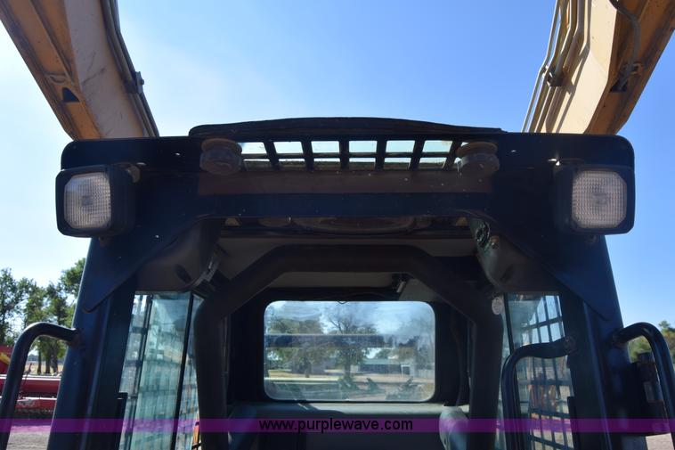 image for item J8199 2003 Caterpillar 287 skid steer