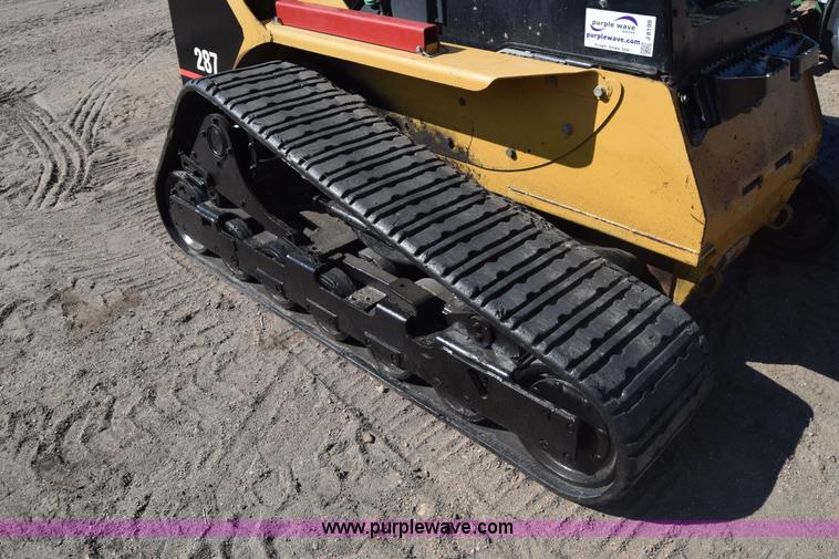 image for item J8199 2003 Caterpillar 287 skid steer