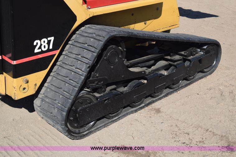 image for item J8199 2003 Caterpillar 287 skid steer