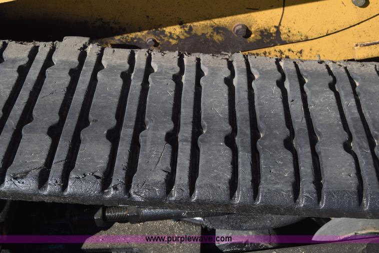 image for item J8199 2003 Caterpillar 287 skid steer