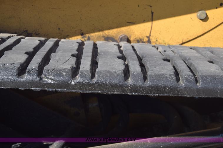 image for item J8199 2003 Caterpillar 287 skid steer