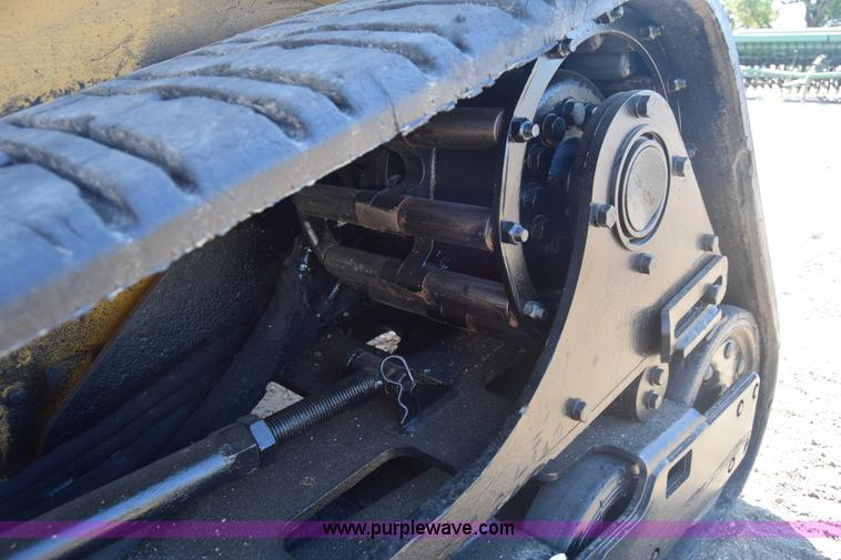 image for item J8199 2003 Caterpillar 287 skid steer