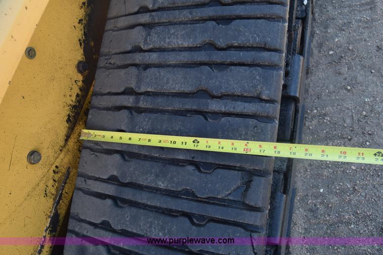 image for item J8199 2003 Caterpillar 287 skid steer