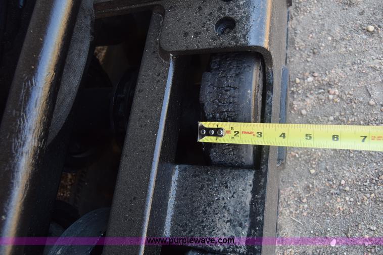 image for item J8199 2003 Caterpillar 287 skid steer