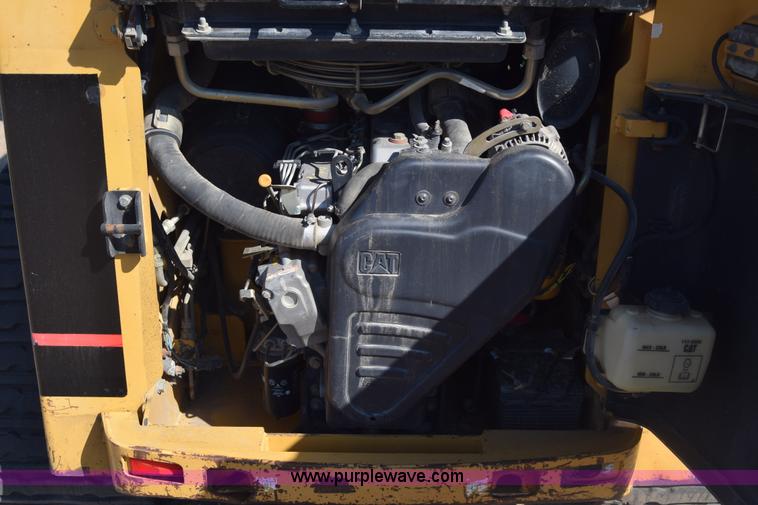 image for item J8199 2003 Caterpillar 287 skid steer