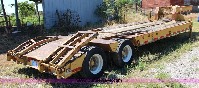 image for item K1105 1966 Hyster equipment trailer