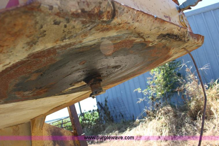 image for item K1105 1966 Hyster equipment trailer