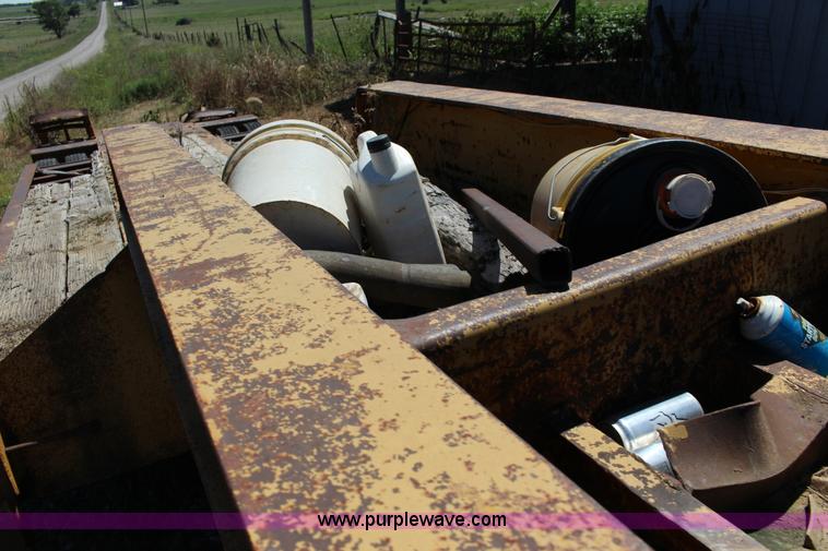 image for item K1105 1966 Hyster equipment trailer