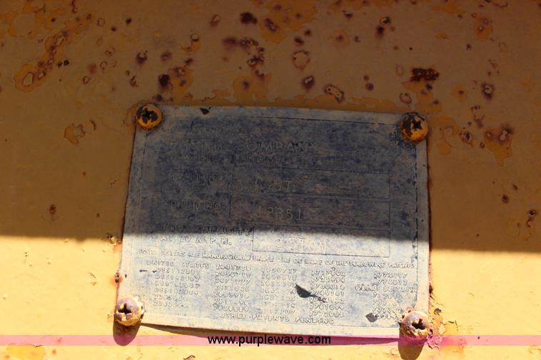 image for item K1105 1966 Hyster equipment trailer